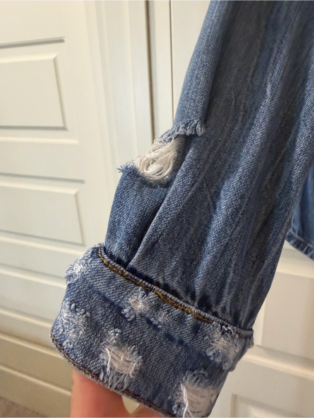 KUT from the Kloth brand size L Blue denim shirt/jacket - Picture 5 of 14